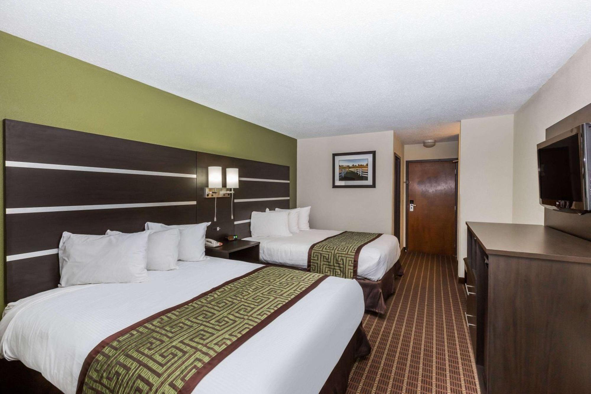 Baymont By Wyndham Louisville South I 65 Brooks Exterior foto
