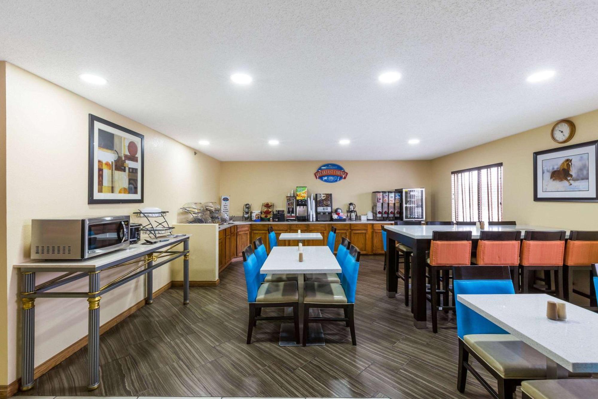 Baymont By Wyndham Louisville South I 65 Brooks Exterior foto